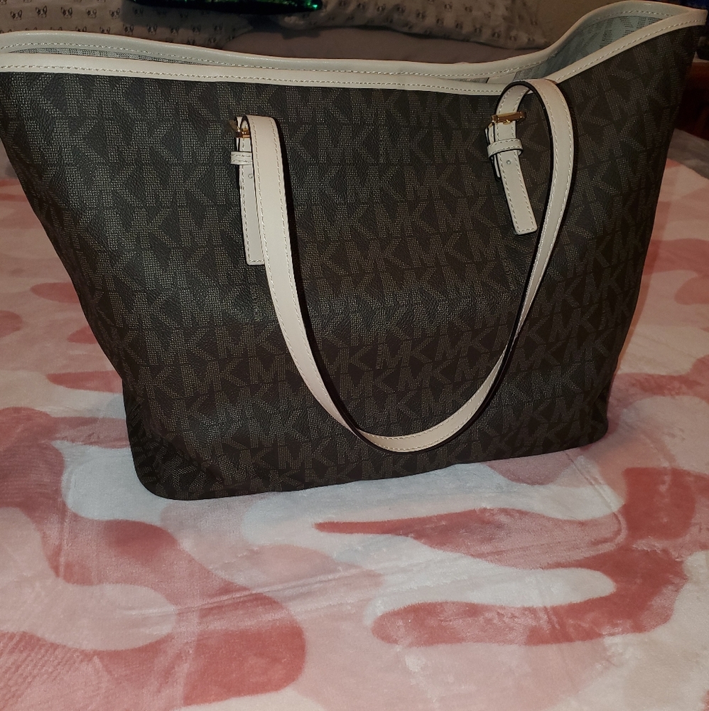 ♦️Michael Kors Bag 🤩